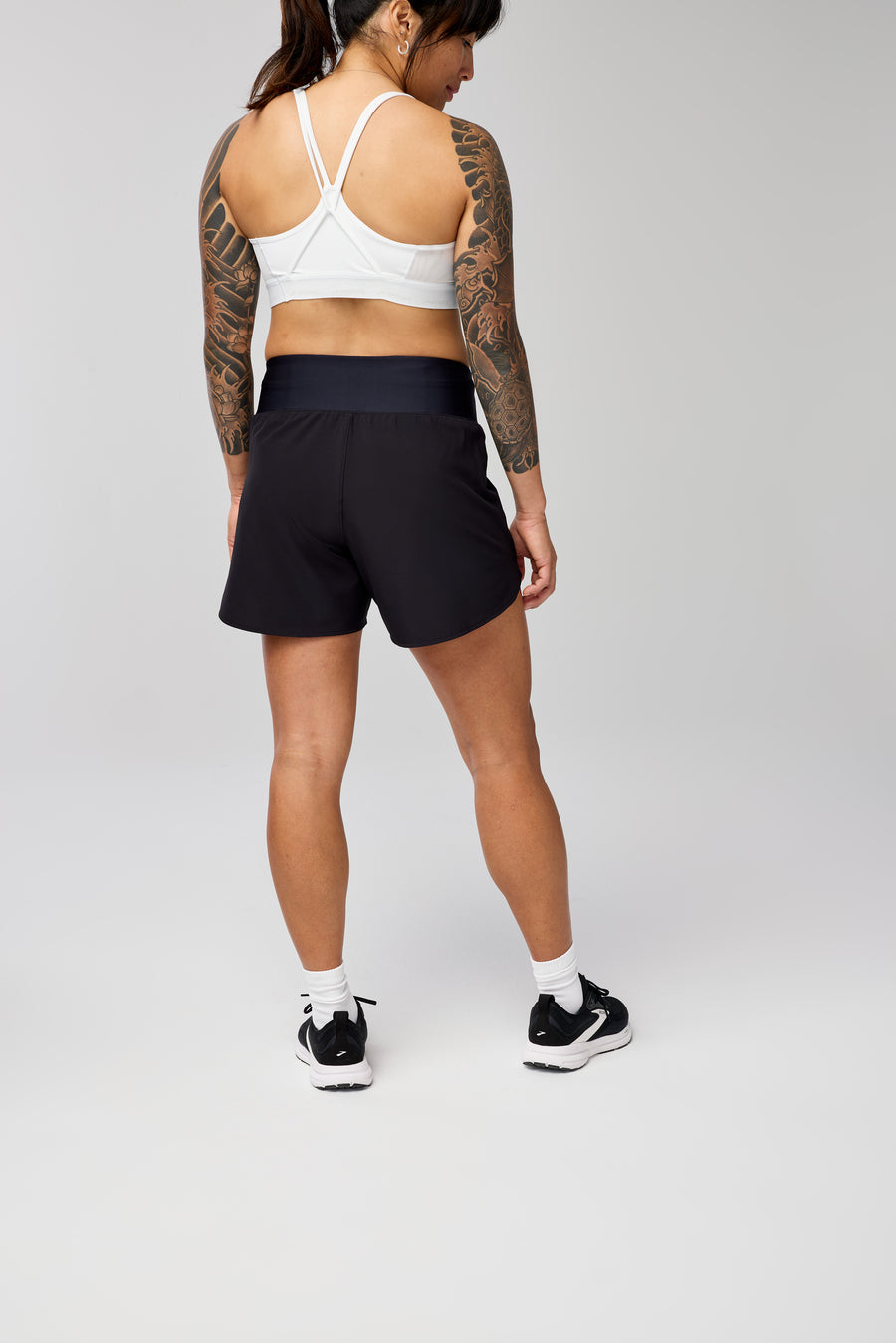 Brooks Chaser 5" Short 2.0 Womens | Black
